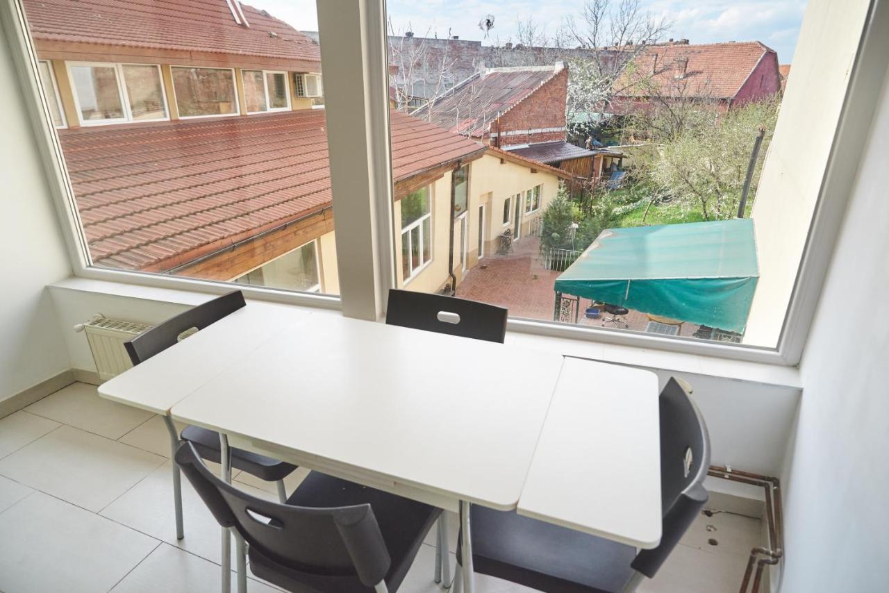 Zen House Hostel Тимишоара Екстериор снимка